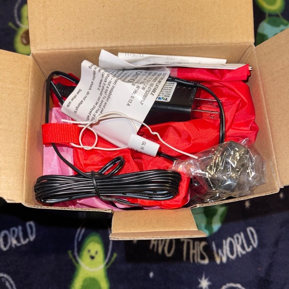 3.5 feet tall inflatable Christmas pig - Picture 3 of 3